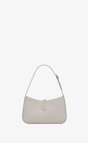 LE 5 À 7光滑皮革流浪包