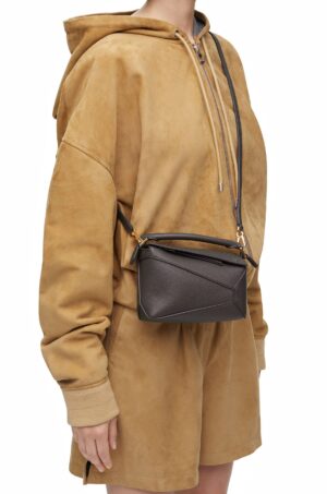 迷你 Puzzle Edge 柔軟粒面單肩包