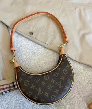 Loop 半月形單肩包