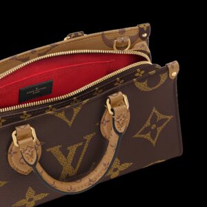 OnTheGo East West 單肩包