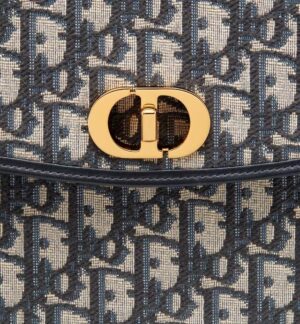 30 MONTAIGNE AVENUE 翻蓋手拿包