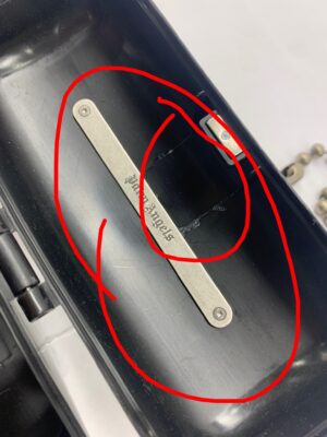 徽標迷你包  劃痕、膠漬   【特價微瑕商品，不退不換】