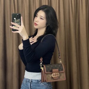 Mini Dauphine肩背包