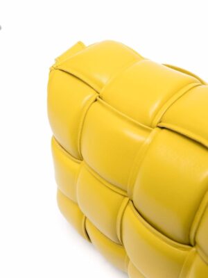 PADDED CASSETTE加襯斜挎包