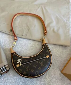 Loop 半月形單肩包