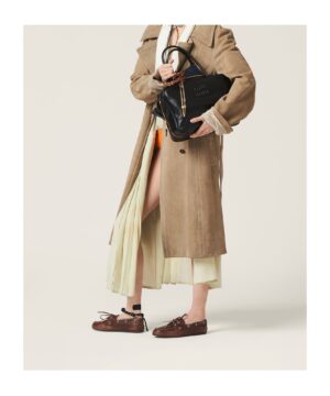 徽標拉鍊手提包