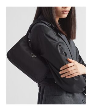 Re-Edition 2000 Re-Nylon 再生尼龍Hobo腋下包