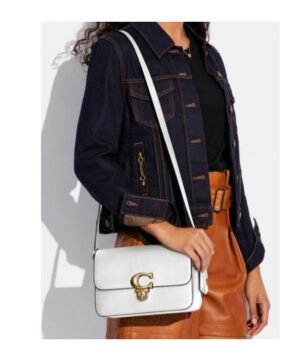 徽標翻蓋單肩包