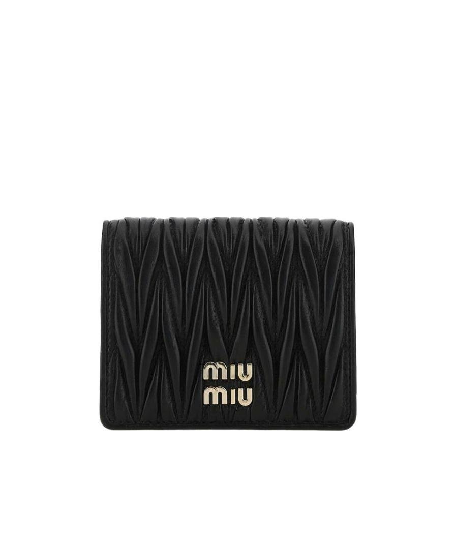 絎縫細節雙折銀包