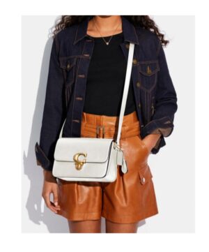 徽標翻蓋單肩包